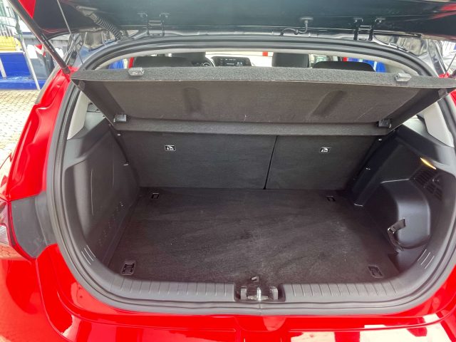 HYUNDAI i20 usata, con Fari LED