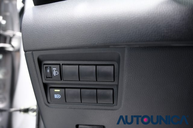 TOYOTA Yaris usata, con Specchietti laterali elettrici