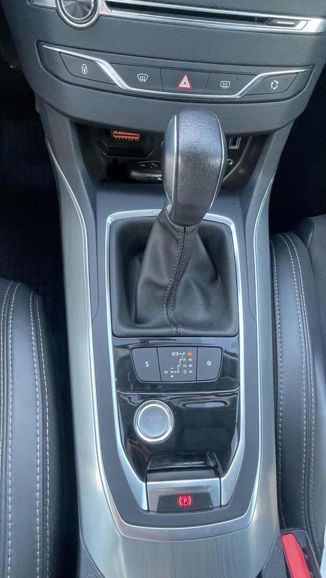 PEUGEOT 308 usata, con Sistema di navigazione