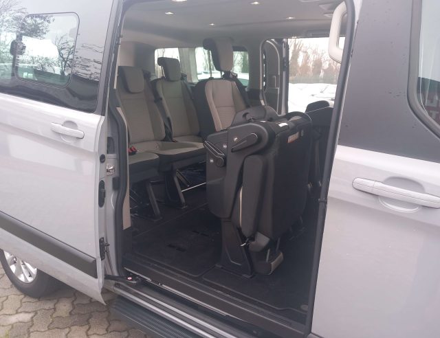 FORD Tourneo Custom usata 10