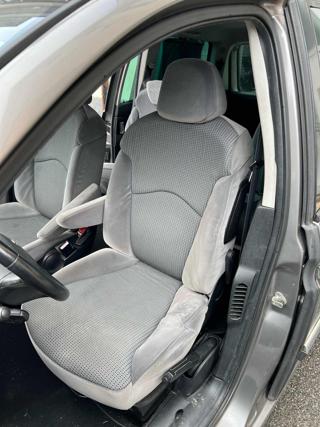 PEUGEOT 807 usata, con Climatizzatore