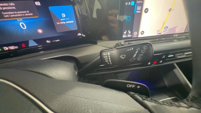 VOLKSWAGEN Golf usata, con Airbag Passeggero