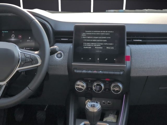 RENAULT Clio usata, con Fari LED