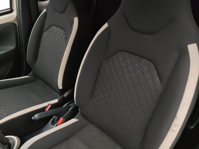 TOYOTA Aygo X usata, con Controllo automatico clima