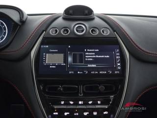 ASTON MARTIN DBX usata 14