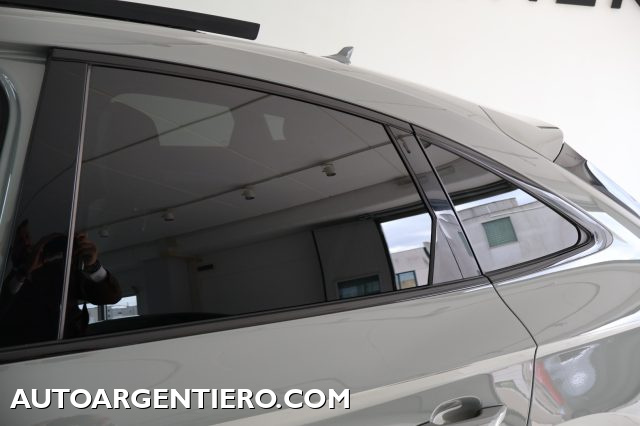 AUDI Q5 usata, con Sensori di parcheggio anteriori