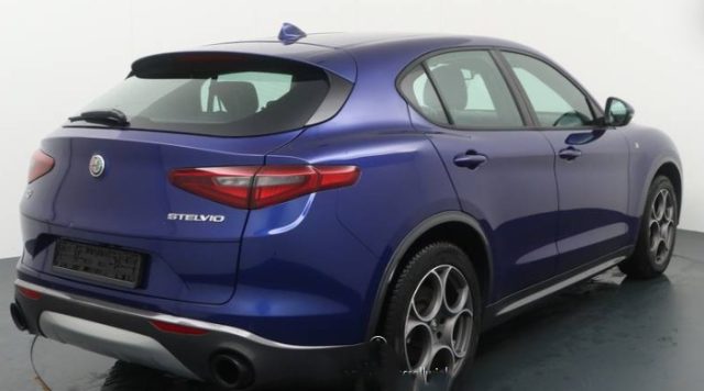 ALFA ROMEO Stelvio usata, con Autoradio