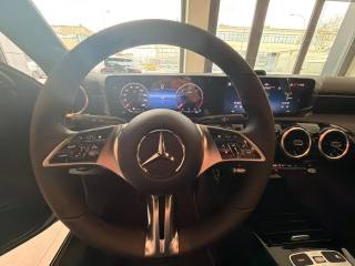 MERCEDES-BENZ A 180 usata, con Chiusura centralizzata