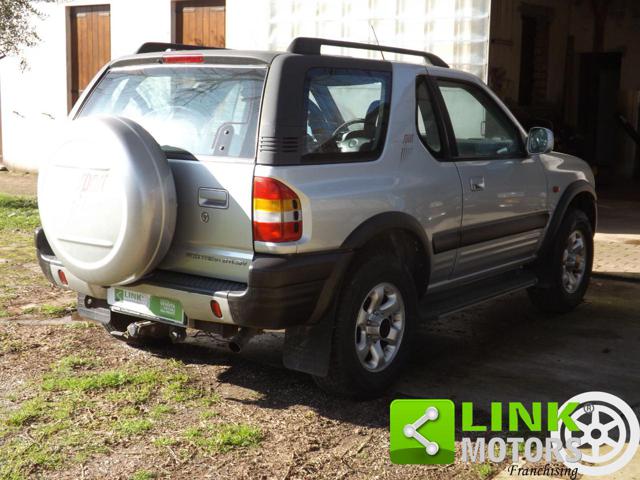 OPEL Frontera usata, con Sedile posteriore sdoppiato