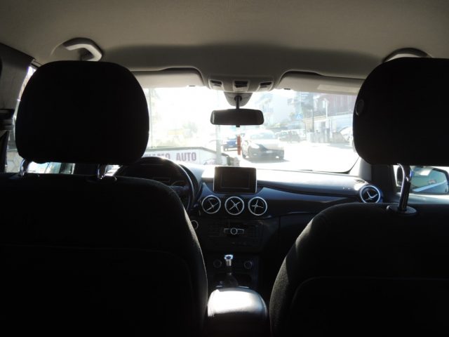 MERCEDES-BENZ B 180 usata, con Chiusura centralizzata