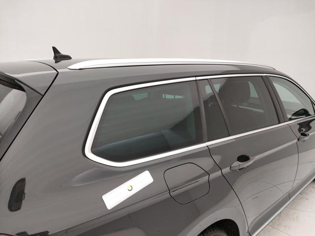 VOLKSWAGEN Passat Variant usata 64