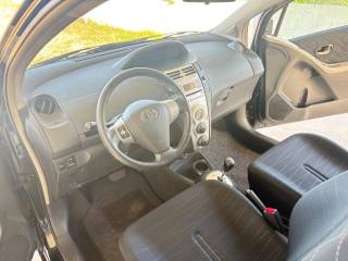 TOYOTA Yaris usata, con Certificato Della Batteria