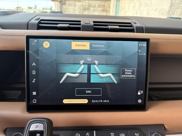 LAND ROVER Defender usata, con Autoradio digitale
