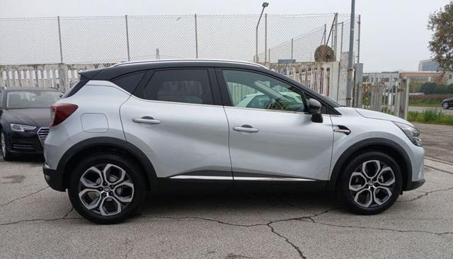 RENAULT Captur usata, con USB