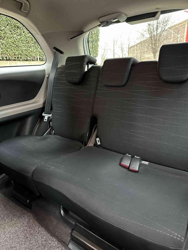 TOYOTA Yaris usata, con Servosterzo