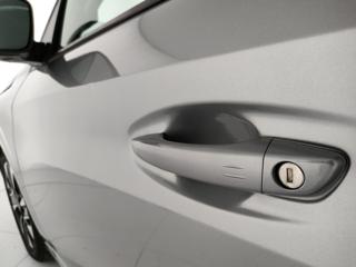 PEUGEOT 208 usata, con Touch screen
