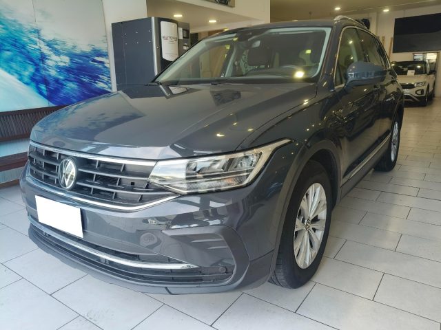 VOLKSWAGEN Tiguan usata, con Airbag laterali