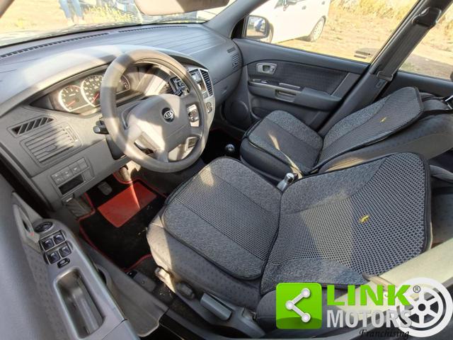 KIA Carens usata 23