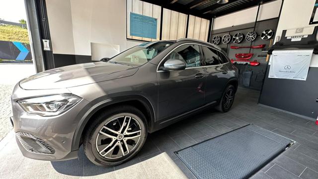 MERCEDES-BENZ GLA 200 usata, con Alzacristalli elettrici