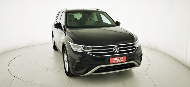 VOLKSWAGEN Tiguan Allspace usata, con Autoradio digitale