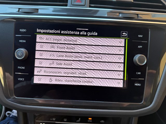 VOLKSWAGEN Tiguan usata, con USB