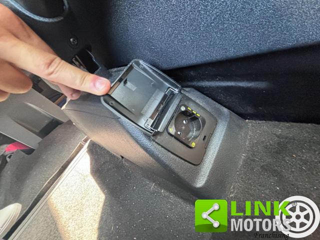 FORD Tourneo Custom usata, con Servosterzo