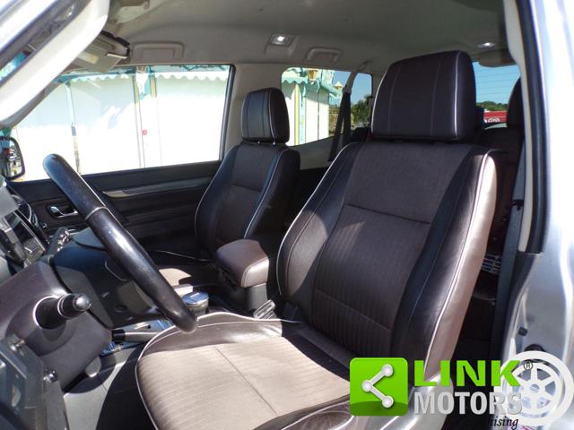 MITSUBISHI Pajero usata, con Controllo automatico clima