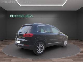 VOLKSWAGEN Tiguan usata, con Autoradio