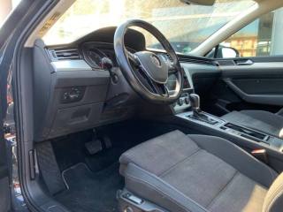 VOLKSWAGEN Passat Variant usata, con Autoradio