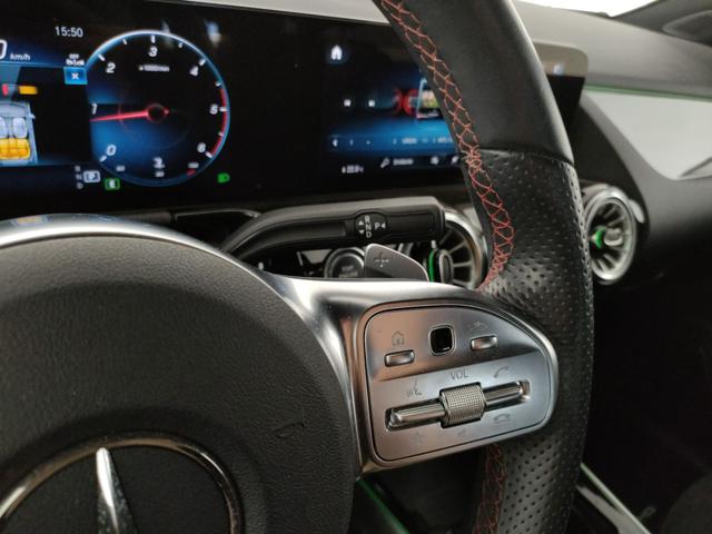 MERCEDES-BENZ GLA 200 usata, con Sistema di navigazione