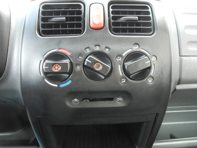 OPEL Agila usata, con Sedile posteriore sdoppiato