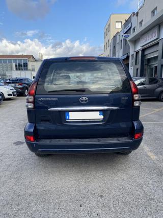TOYOTA Land Cruiser usata, con Autoradio