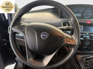 LANCIA Ypsilon usata, con ESP