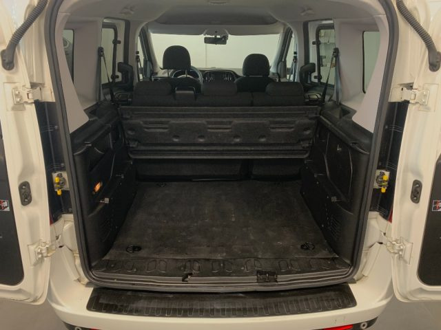 FIAT Doblo usata, con Sensori di parcheggio posteriori