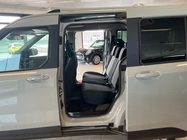 FORD Tourneo Courier usata, con Sistema di navigazione
