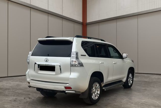 TOYOTA Land Cruiser usata, con Airbag