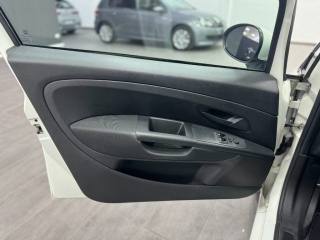 FIAT Punto usata, con USB