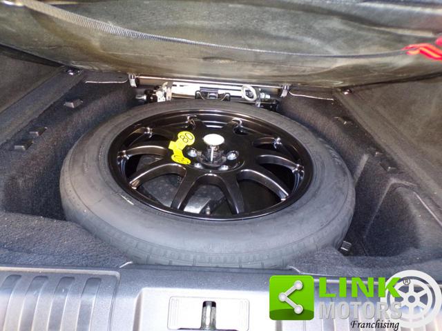 LAND ROVER Range Rover usata, con Touch screen