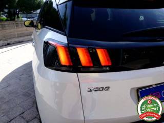 PEUGEOT 3008 usata, con Sensori di parcheggio anteriori