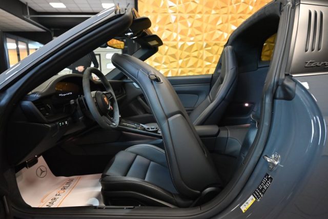PORSCHE 992 usata 25