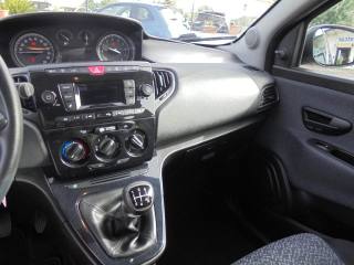 LANCIA Ypsilon usata 24
