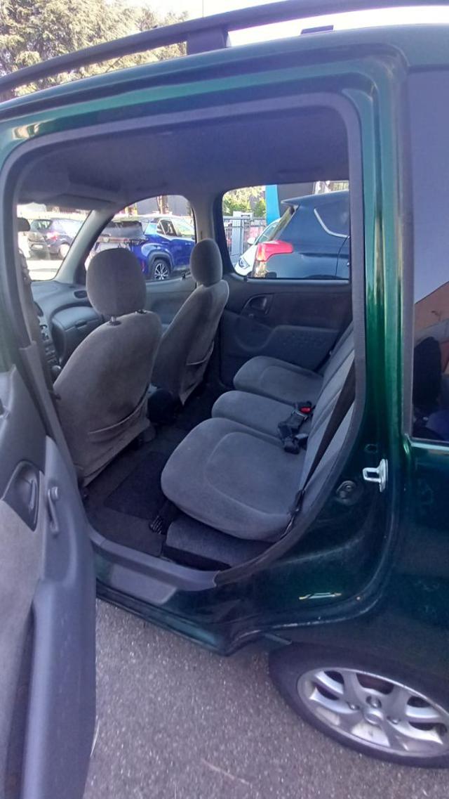 TOYOTA Yaris usata, con Fendinebbia
