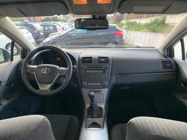 TOYOTA Avensis usata, con Controllo trazione