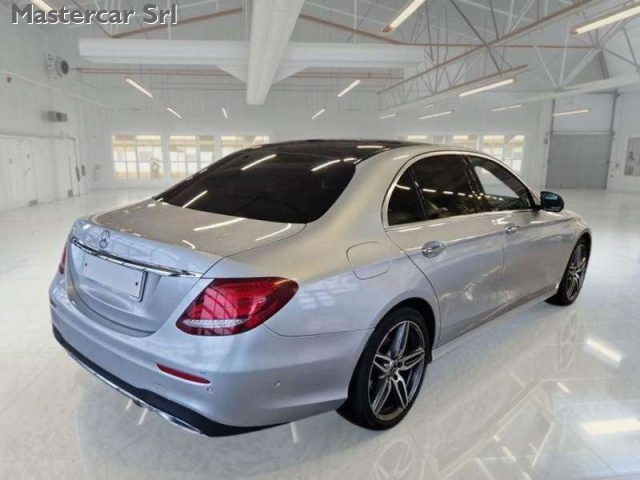 MERCEDES-BENZ E 220 usata, con Airbag Passeggero