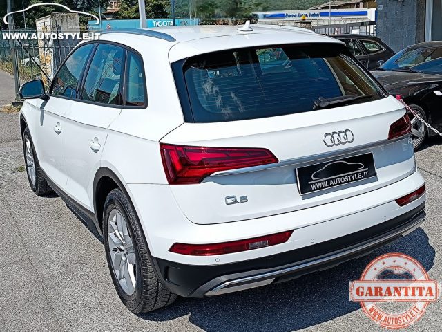 AUDI Q5 usata, con Sensori di parcheggio anteriori