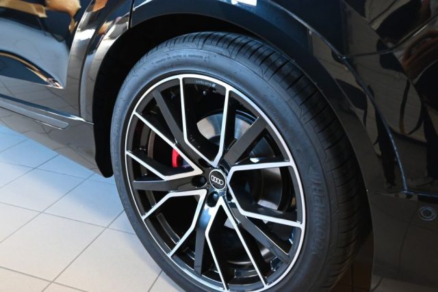 AUDI Q8 usata 24
