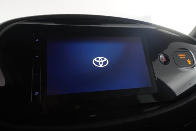 TOYOTA Aygo X usata 8