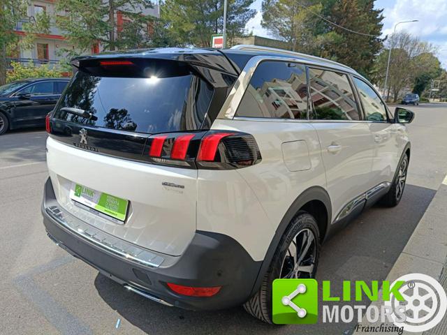 PEUGEOT 5008 usata, con Sistema di navigazione