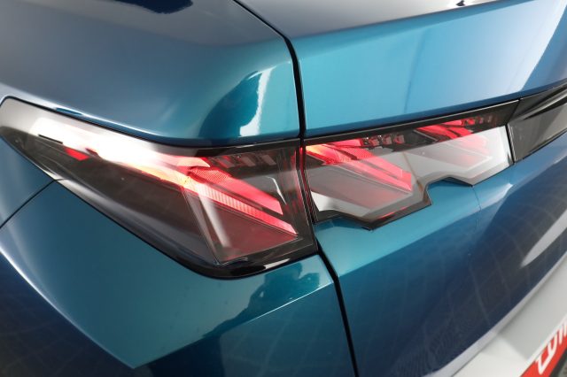 PEUGEOT 3008 usata 10