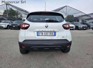RENAULT Captur usata, con Autoradio